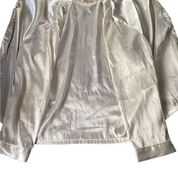 (Bundle!!) Gilligan & O'Malley Cream Satin Sleepwear size (L) - Picture 2 of 6